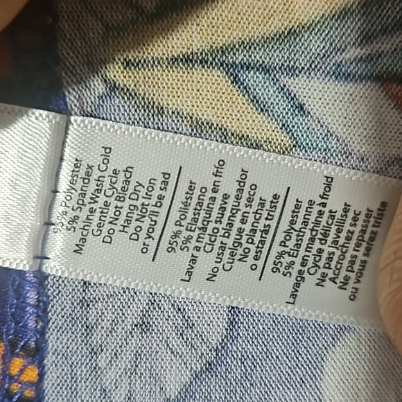 LuLaRoe Lynnae small Long Sleeve T-Shirt - Picture 3 of 5